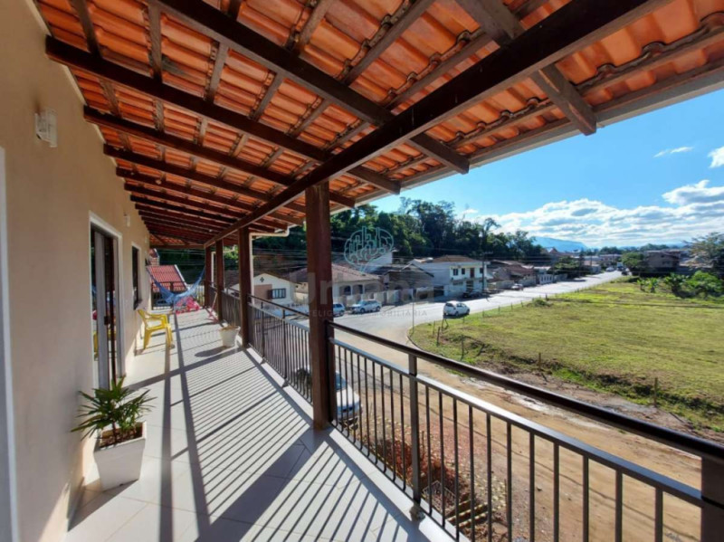 Casa com 5 quartos no bairro Vila Lenzi - Jaraguá do Sul - Urbana Imóveis - Imobiliária em Jaraguá do Sul