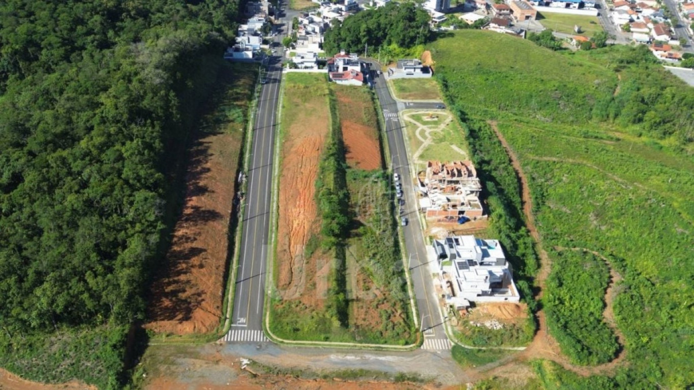 Terreno no bairro Amizade, Jaraguá do Sul-SC-Brasil - Urbana Imóveis - Imobiliária em Jaraguá do Sul