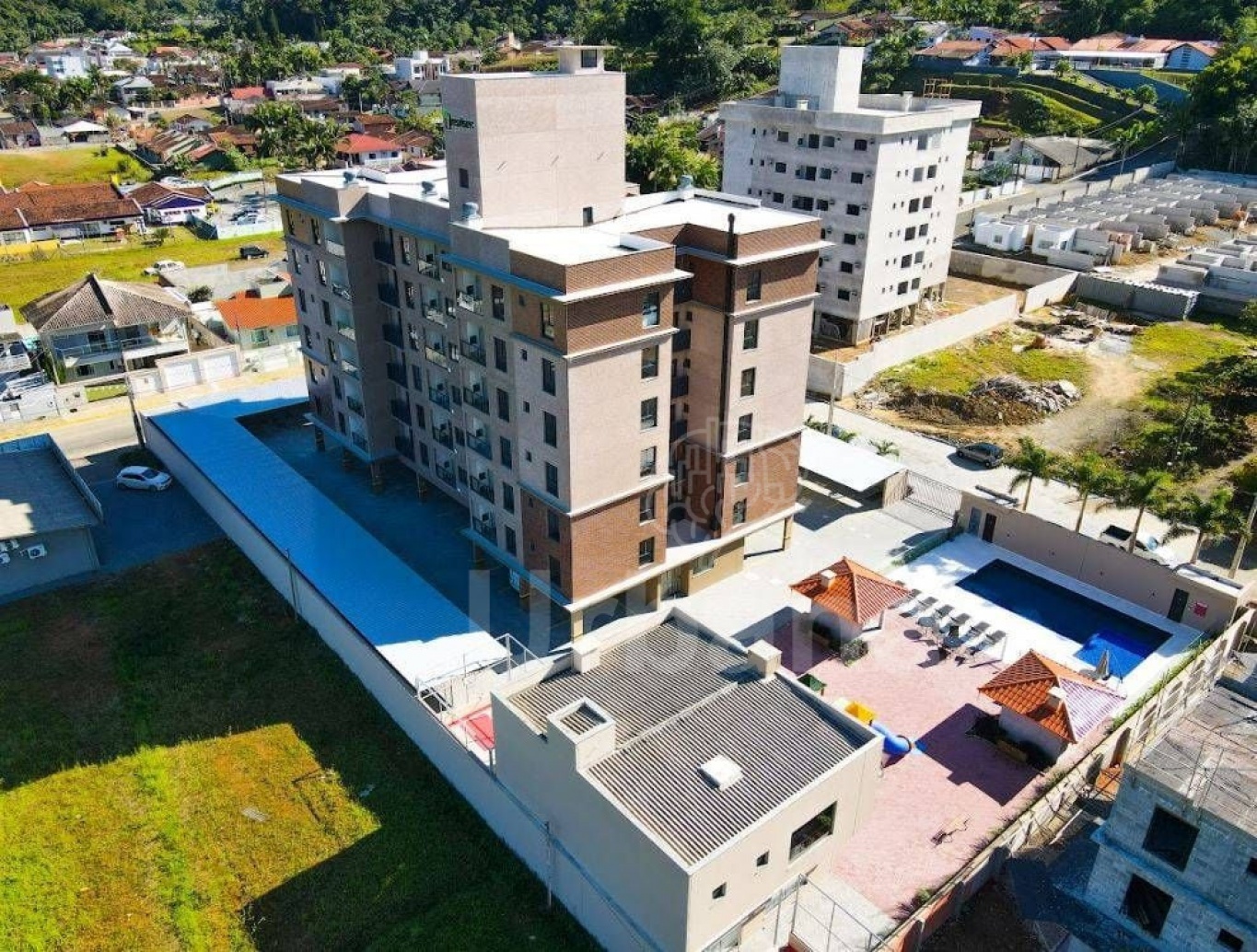 Apartamento em Guaramirim/SC com 3 quartos - Urbana Imóveis - Imobiliária em Jaraguá do Sul