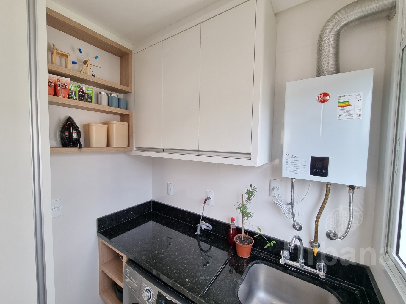 Apartamento mobiliado com 3 suítes no bairro Vila Nova