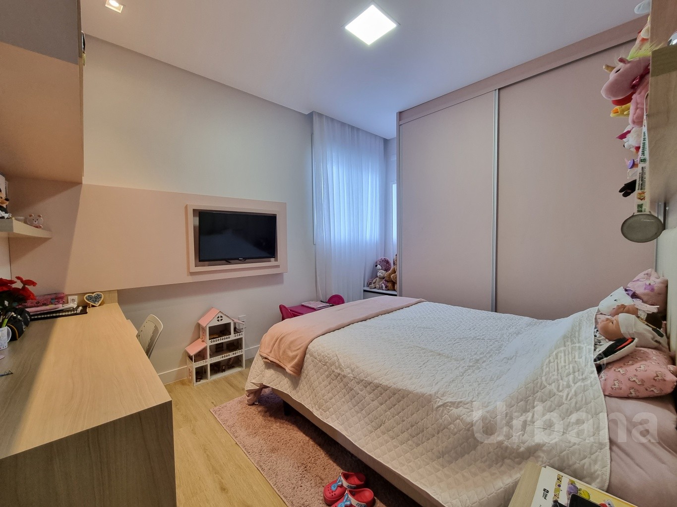 Apartamento mobiliado com 3 suítes no bairro Vila Nova