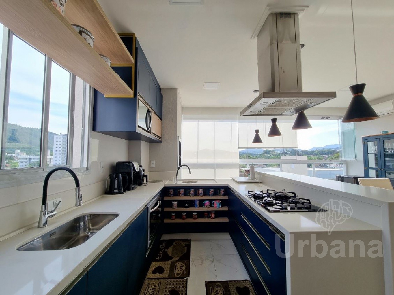 Apartamento mobiliado com 3 suítes no bairro Vila Nova