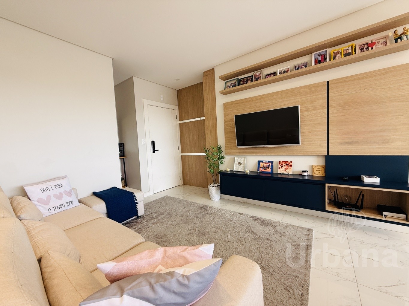 Apartamento mobiliado com 3 suítes no bairro Vila Nova