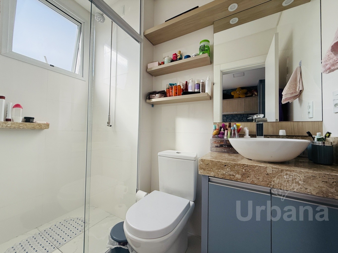 Apartamento mobiliado com 3 suítes no bairro Vila Nova