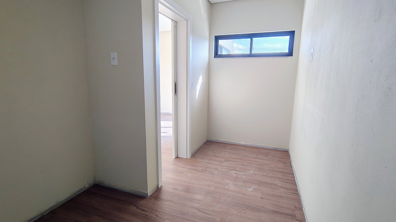 Casa com piscina e 4 quartos no bairro Jaraguá Esquerdo em Jaraguá do Sul