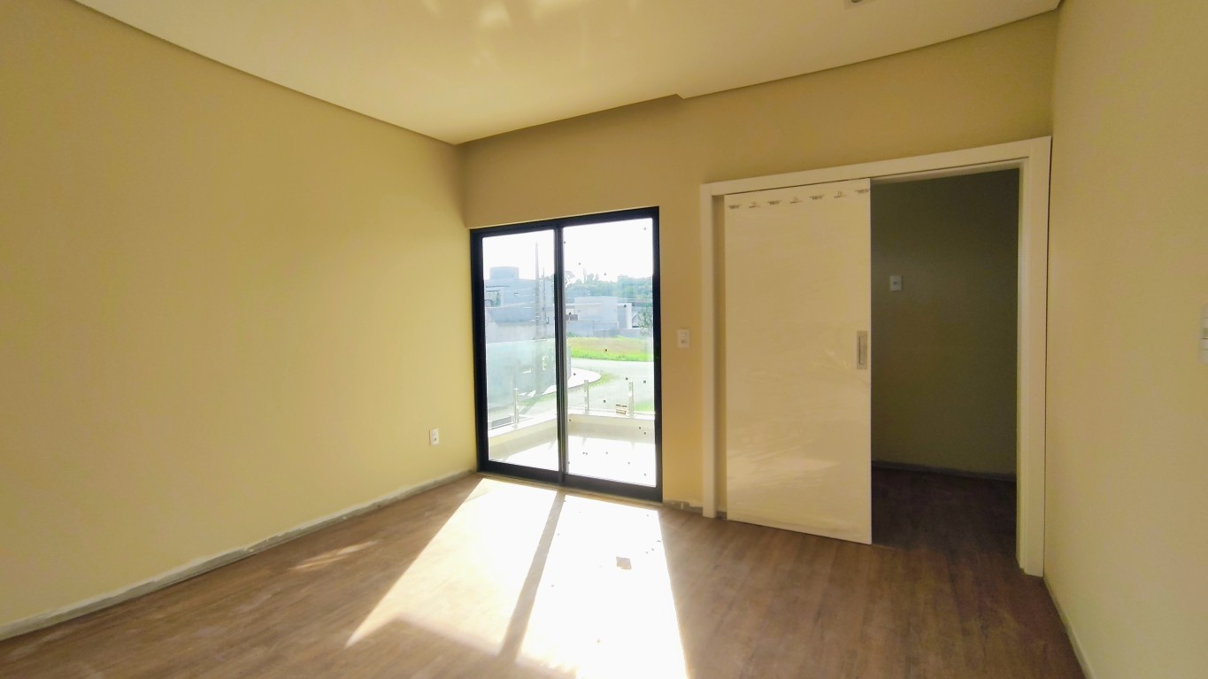 Casa com piscina e 4 quartos no bairro Jaraguá Esquerdo em Jaraguá do Sul