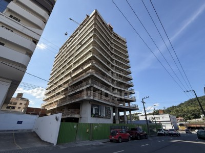 Apartamento com 4 quartos no bairro Vila Nova