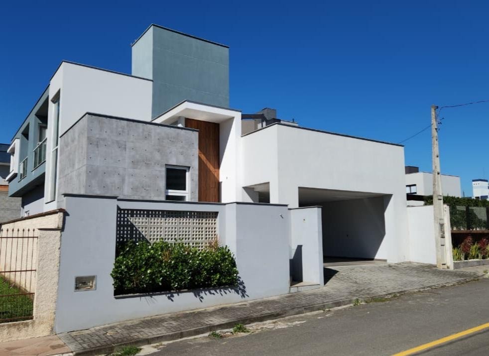 Casa com 3 suítes no bairro Vila Nova em Jaraguá do Sul