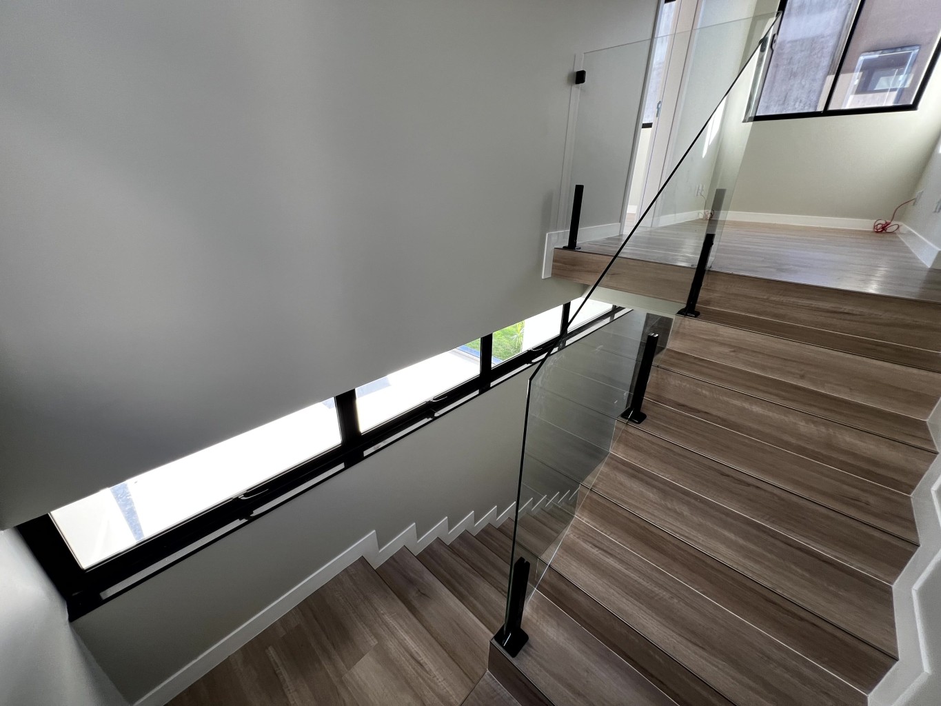 Casa Alto Padrão no Loteamento Champs Elysées – 4 Suítes, Piscina e Automação Residencial