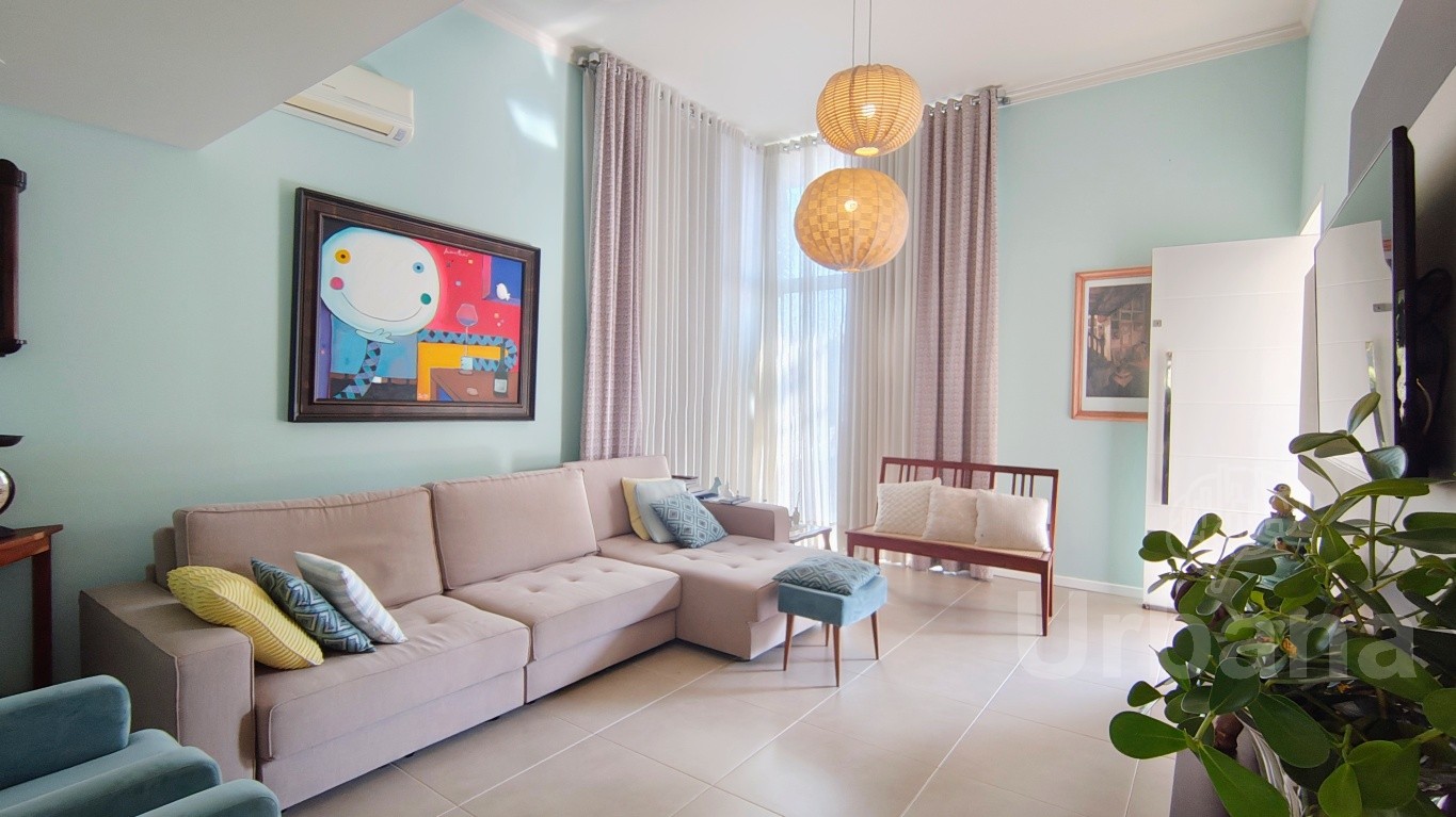 Casa com Piscina no bairro Amizade – Jaraguá do Sul | Urbana Imóveis