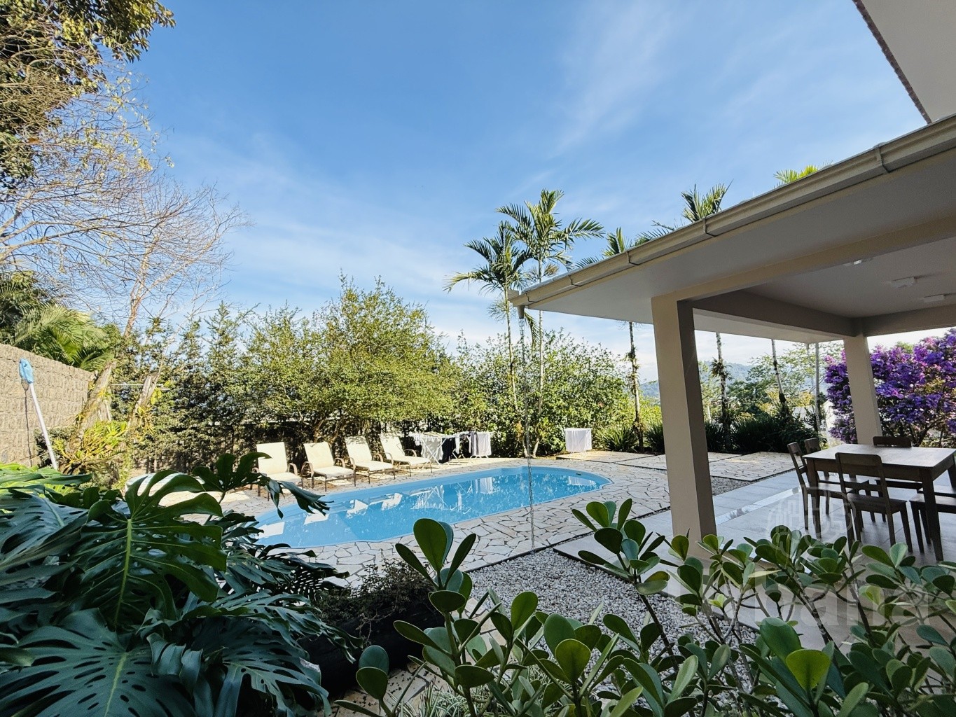 Casa com Piscina no bairro Amizade – Jaraguá do Sul | Urbana Imóveis