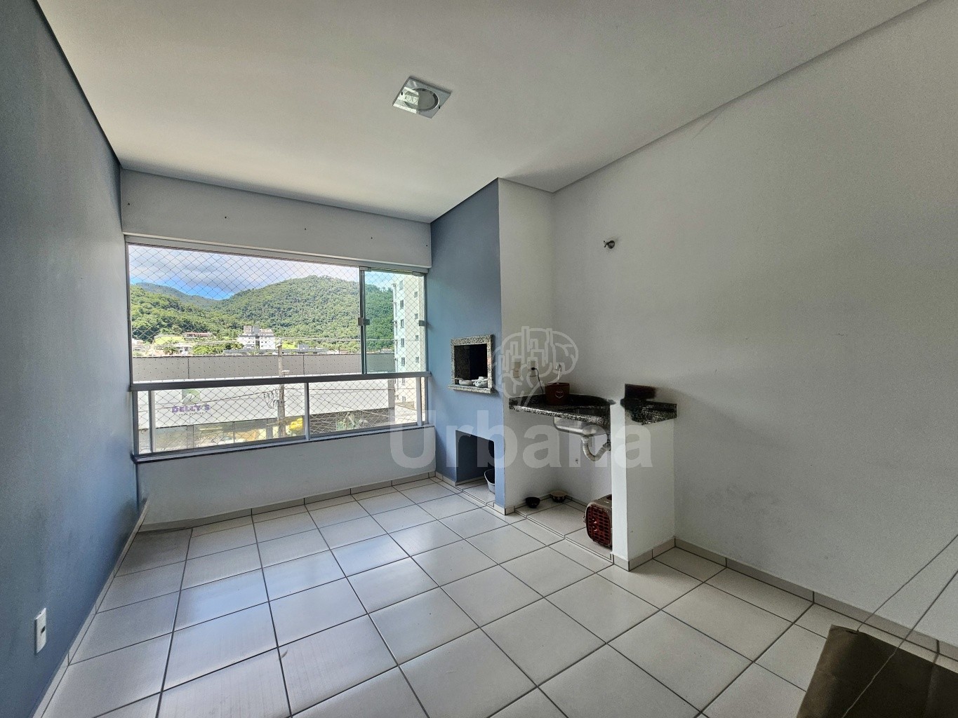 Apartamento na Barra do Rio Cerro com 3 quartos - Urbana Imóveis - Imobiliária em Jaraguá do Sul