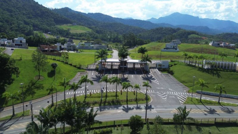 Terreno no Condomínio Duquesa de Chartres em Jaraguá do Sul-SC - Urbana Imóveis - Imobiliária em Jaraguá do Sul