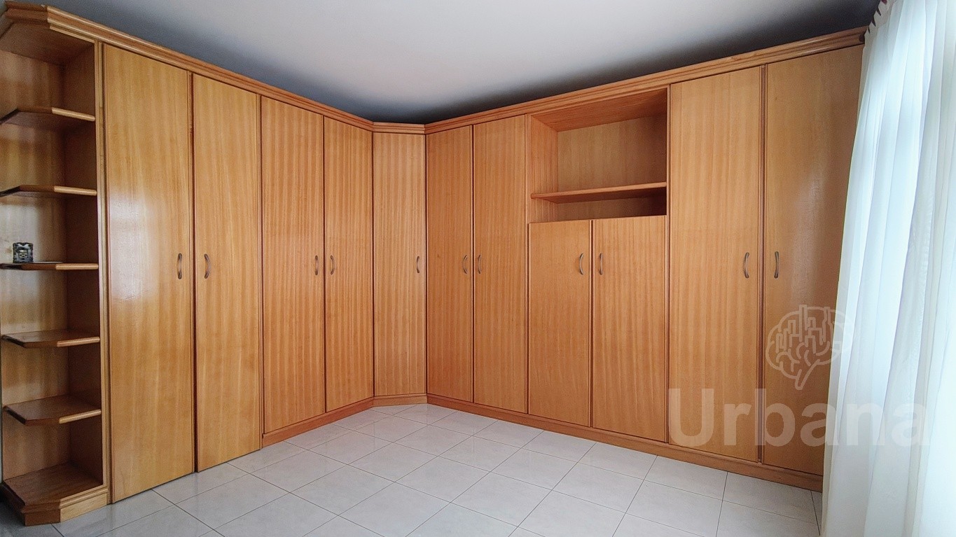 Casa com 3 quartos no bairro Jaraguá Esquerdo