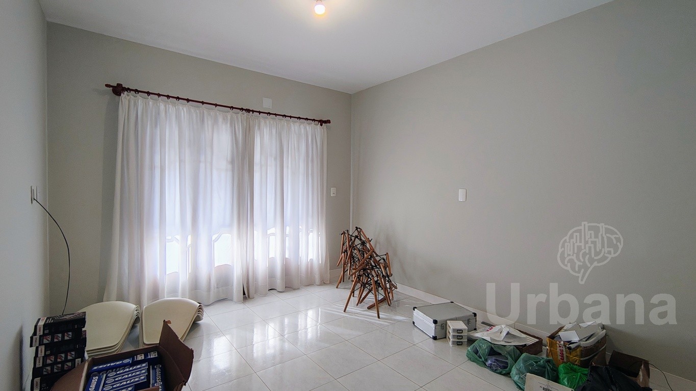 Casa com 3 quartos no bairro Jaraguá Esquerdo