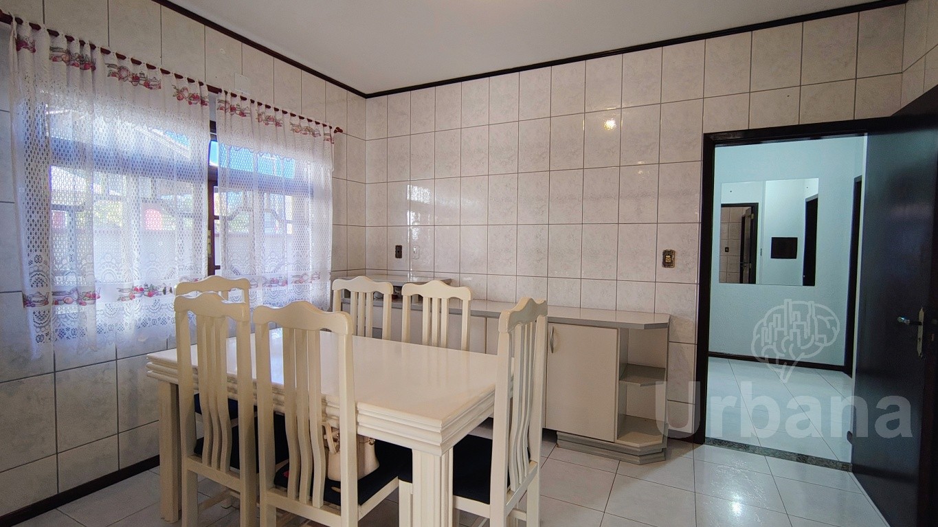 Casa com 3 quartos no bairro Jaraguá Esquerdo