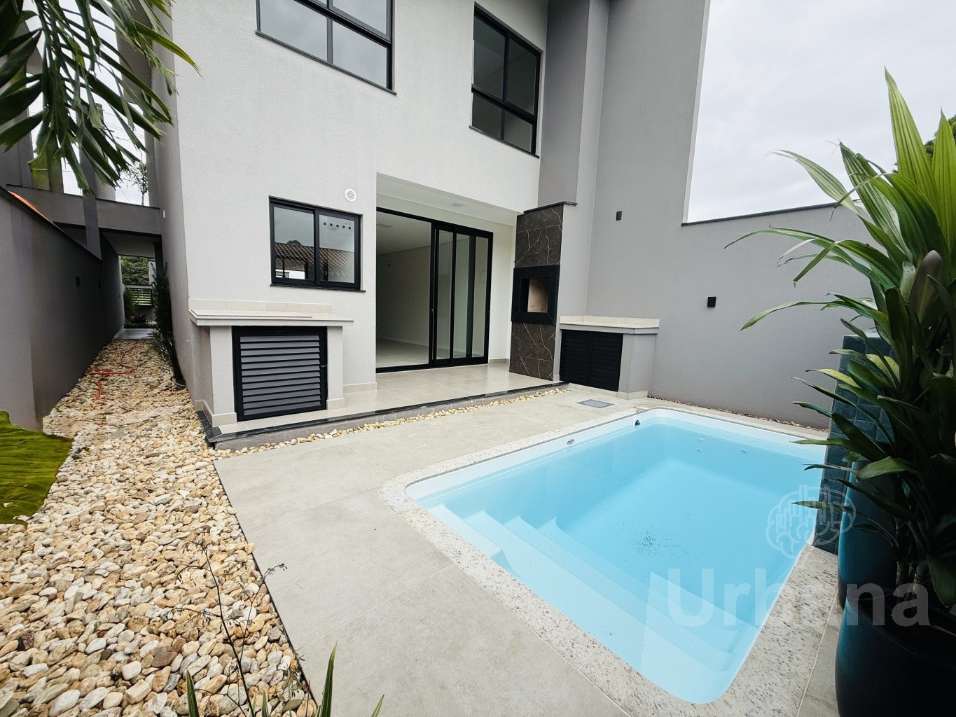 Casa com piscina em Jaraguá do Sul com 3 quartos