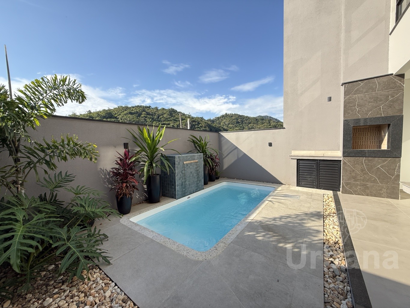 Casa com piscina em Jaraguá do Sul com 3 quartos