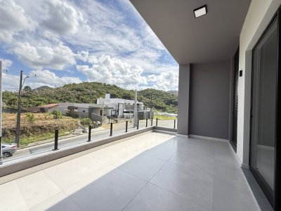 Casa com suíte + 2 dormitórios no O Porto 11 – Jaraguá do Sul | Urbana Imóveis