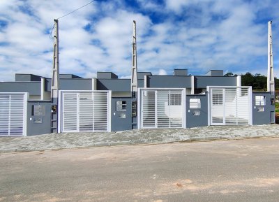 Casa terrea com 2 quartos no bairro Três Rios do Norte em Jaraguá do Sul
