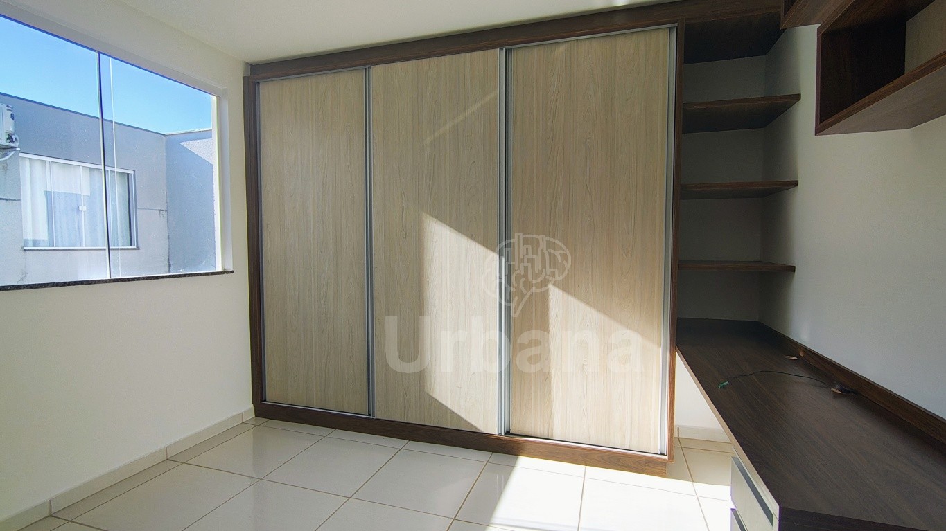 Apartamento semimobiliado com 1 suíte no bairro Estrada Nova
