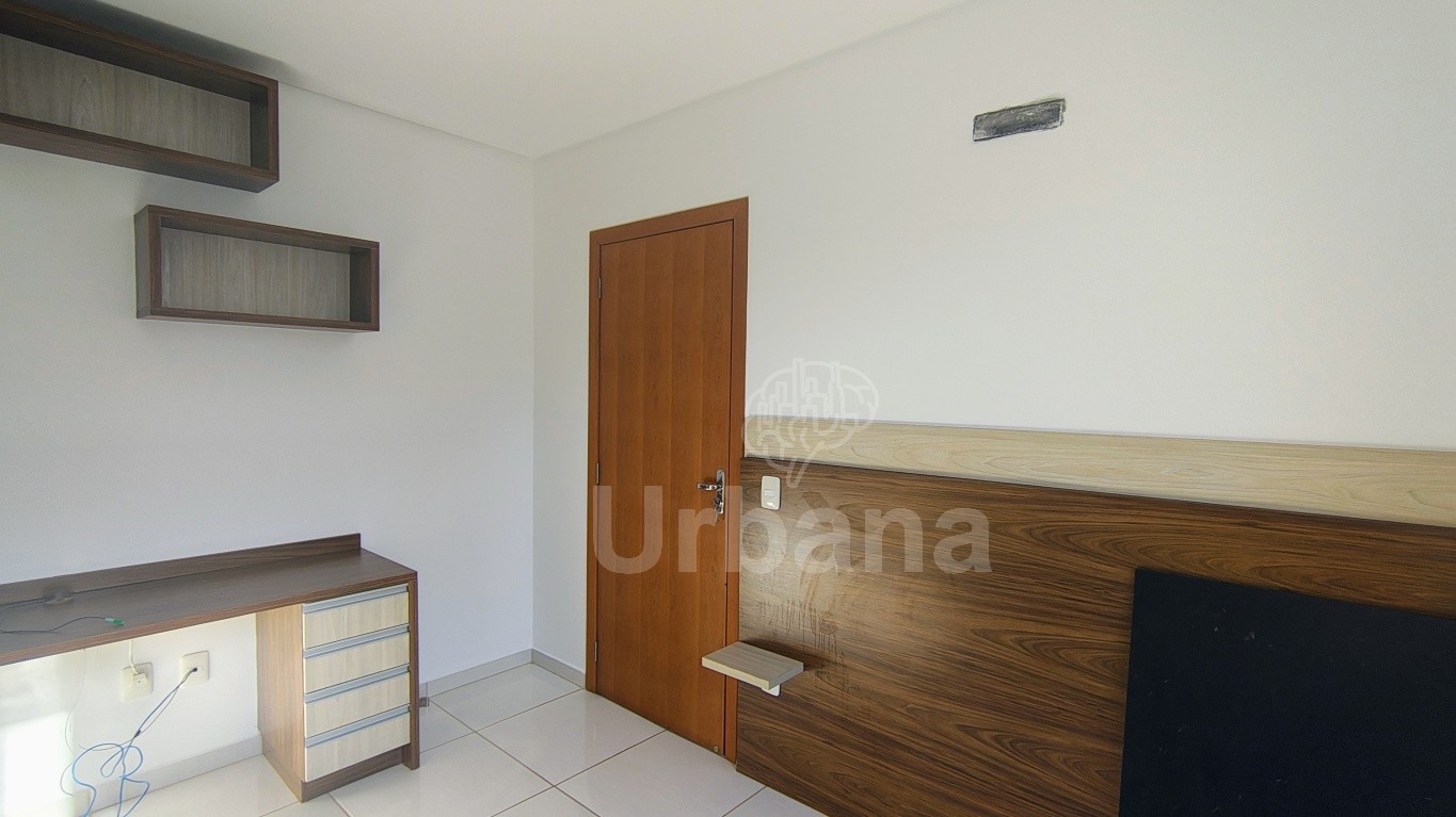 Apartamento semimobiliado com 1 suíte no bairro Estrada Nova