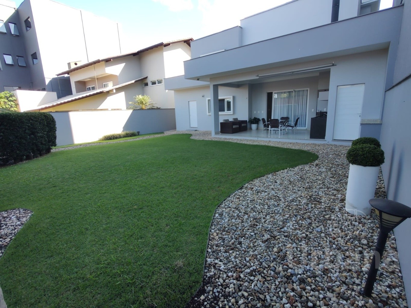 Casa mobiliada no Centro - Guaramirim | Imobiliária Urbana