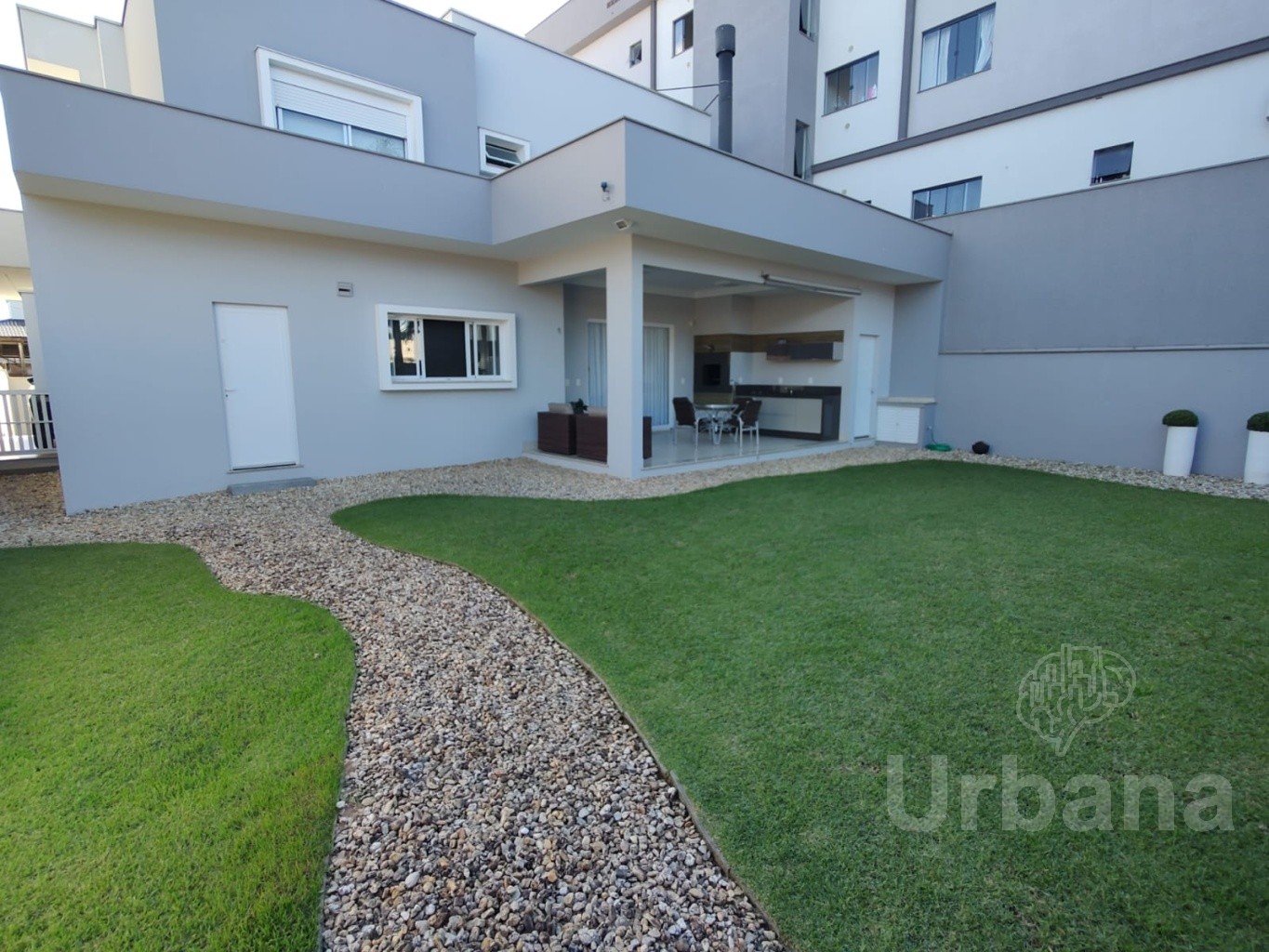 Casa mobiliada no Centro - Guaramirim | Imobiliária Urbana