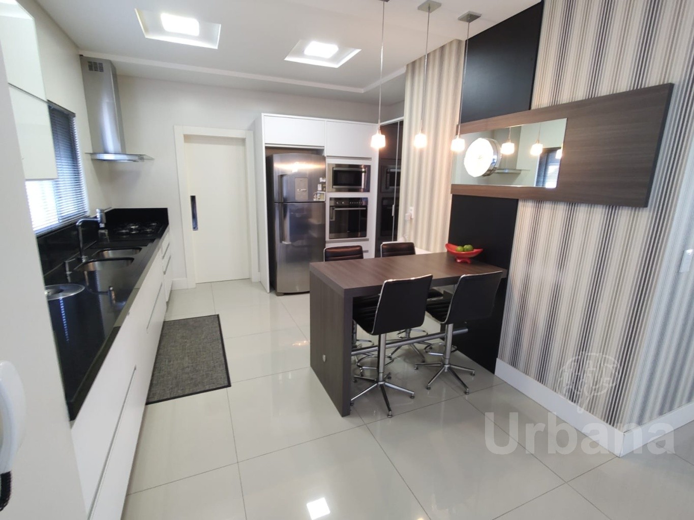Casa mobiliada no Centro - Guaramirim | Imobiliária Urbana