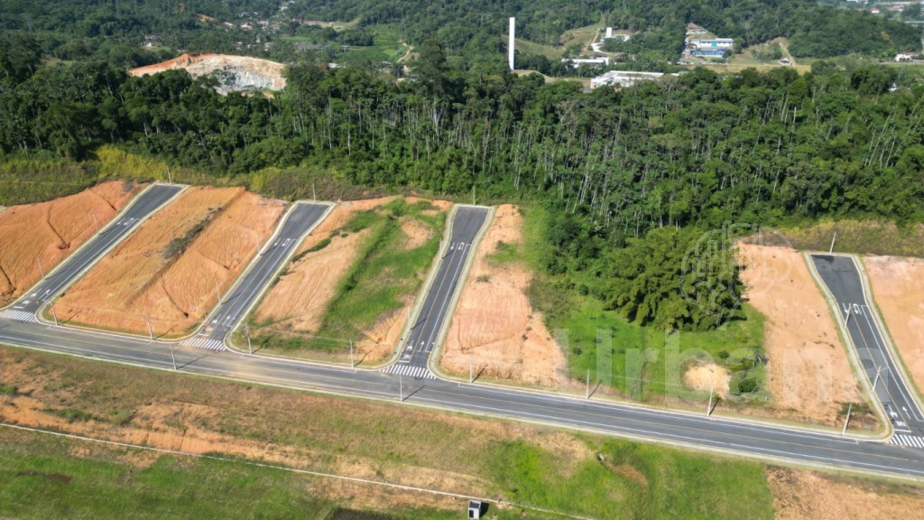 Terreno de Esquina com 406m² – Loteamento Monte Castelo - Jaraguá do Sul