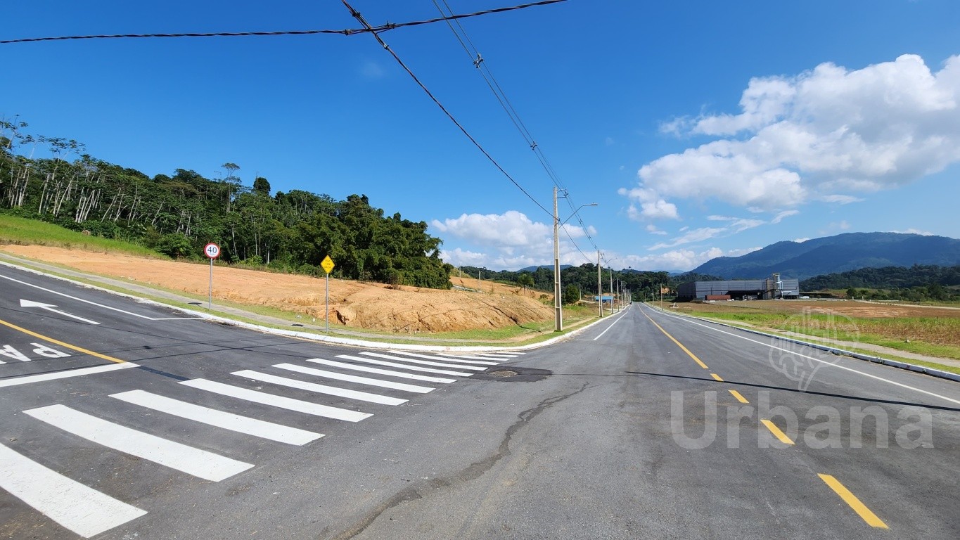 Terreno de Esquina com 406m² – Loteamento Monte Castelo - Jaraguá do Sul