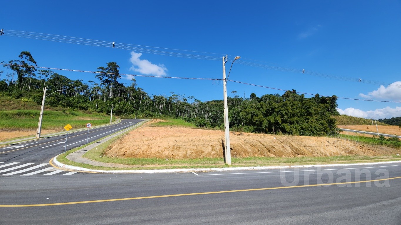 Terreno de Esquina com 406m² – Loteamento Monte Castelo - Jaraguá do Sul