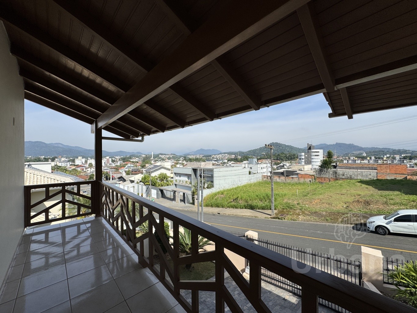 Casa com suíte e 3 vagas no bairro Amizade – Jaraguá do Sul | Imobiliária Urbana
