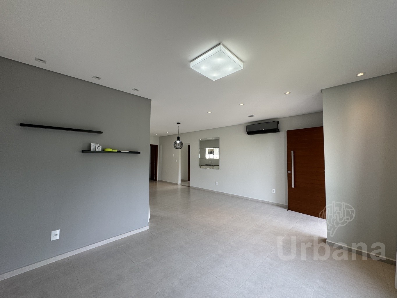 Casa com suíte e amplo jardim no Jaraguá 99 – Jaraguá do Sul