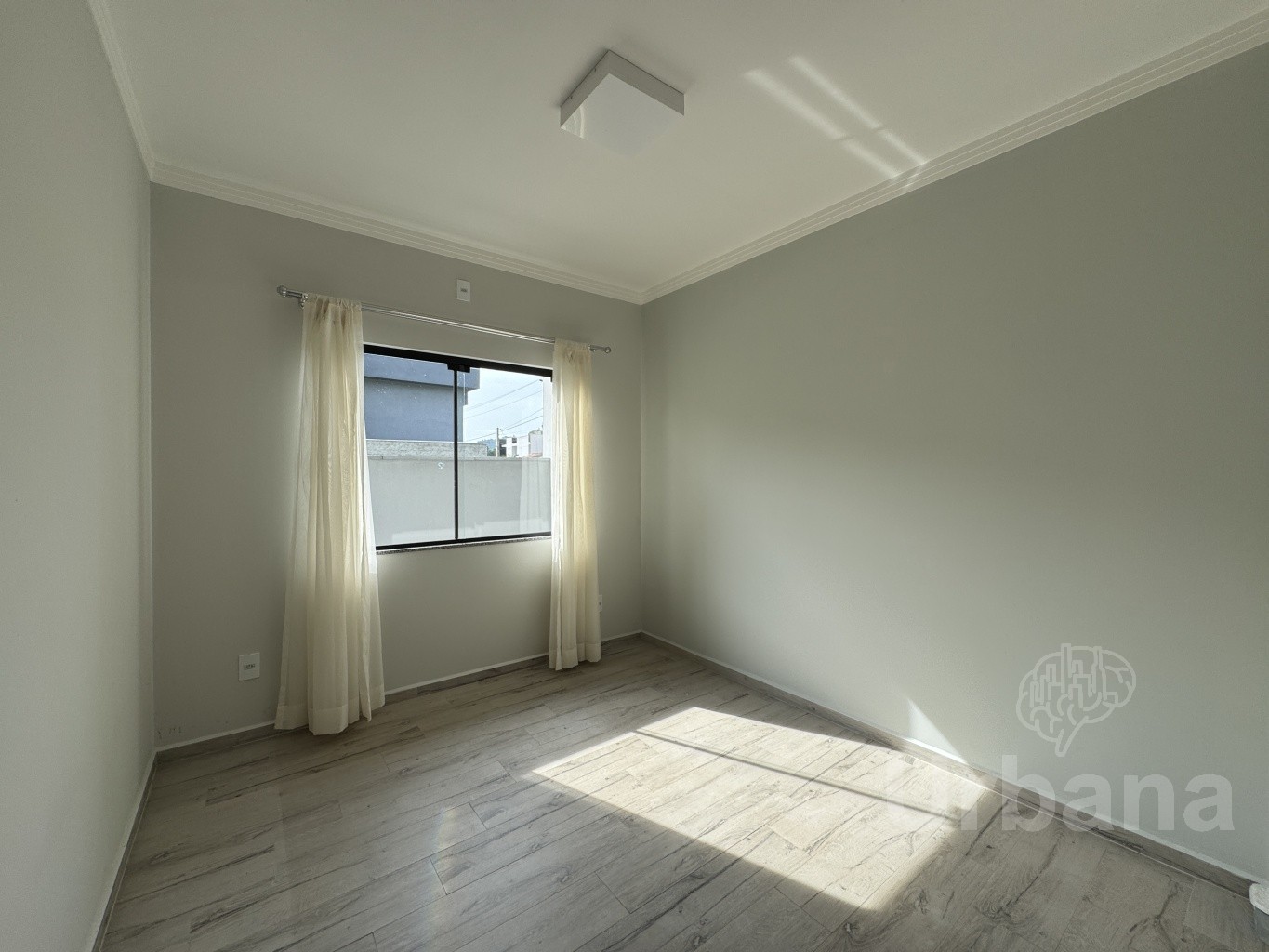 Casa com suíte e amplo jardim no Jaraguá 99 – Jaraguá do Sul