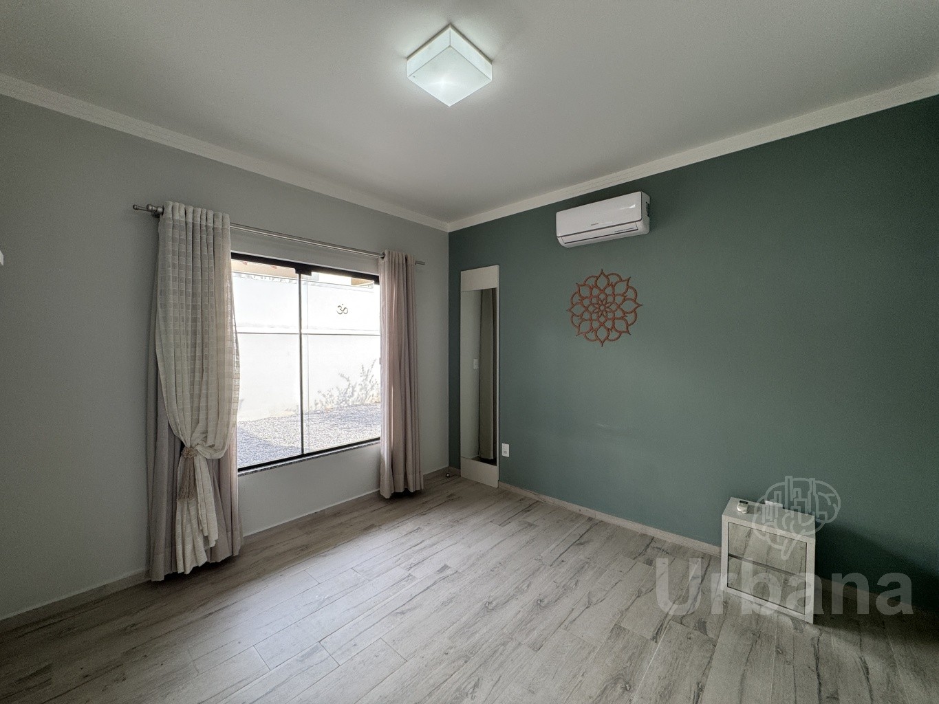 Casa com suíte e amplo jardim no Jaraguá 99 – Jaraguá do Sul