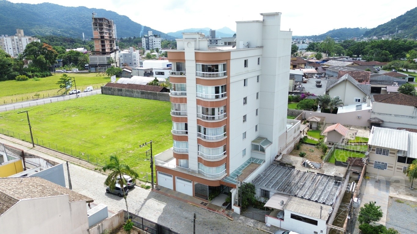 Apartamento mobiliado no Centro - Jaraguá do Sul | Urbana Imóveis