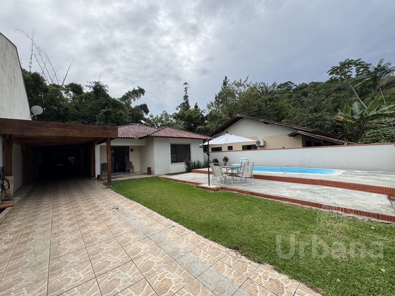 Casa com 2 suítes na Barra do Rio Cerro – Jaraguá do Sul | Imobiliária Urbana