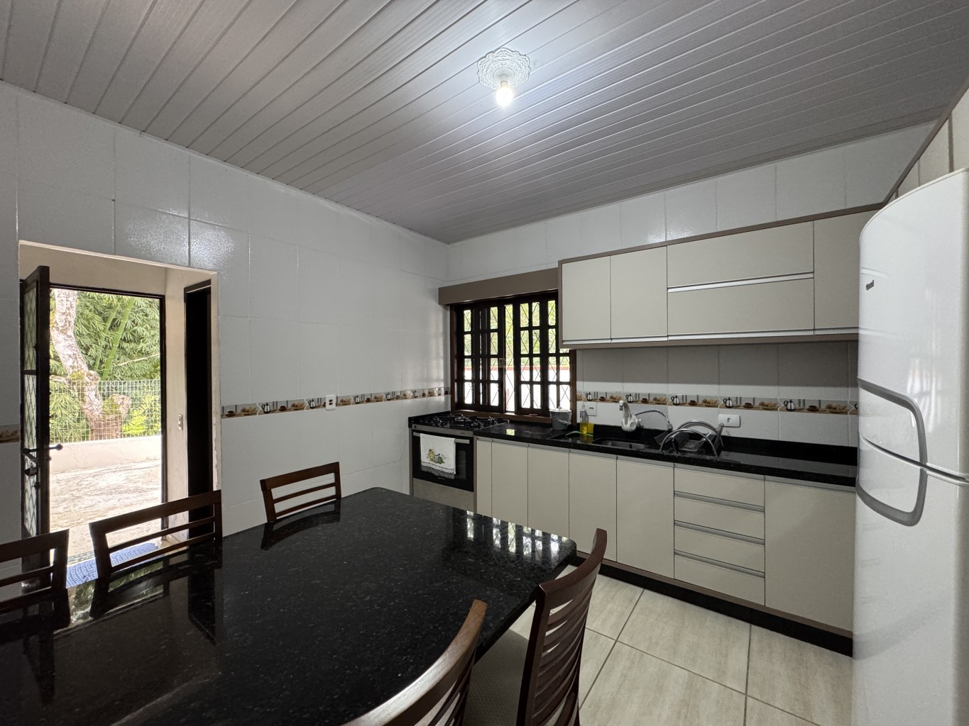 Casa com 2 suítes na Barra do Rio Cerro – Jaraguá do Sul | Imobiliária Urbana