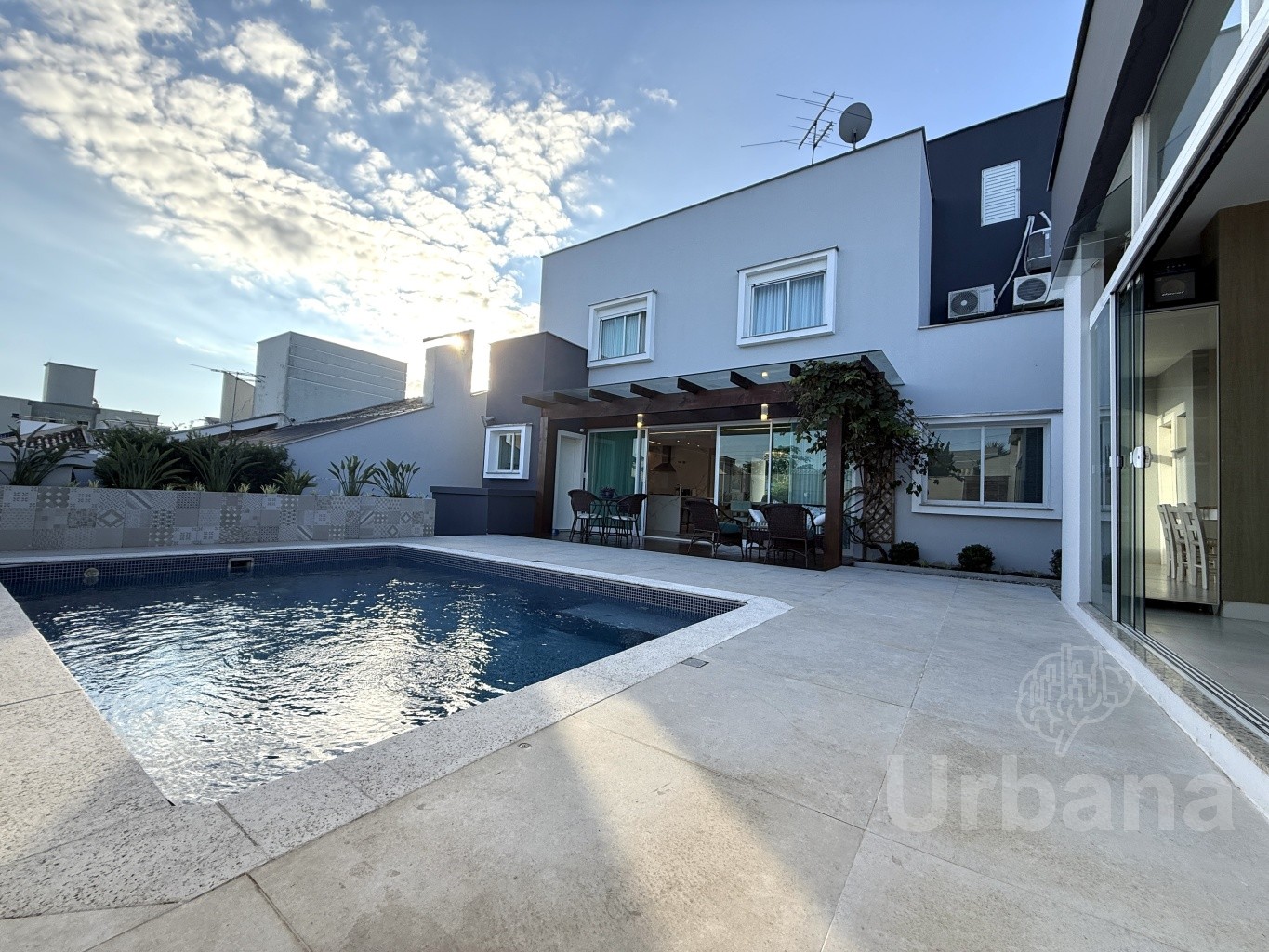 Casa com piscina no Amizade - Jaraguá do Sul | Imobiliária Urbana