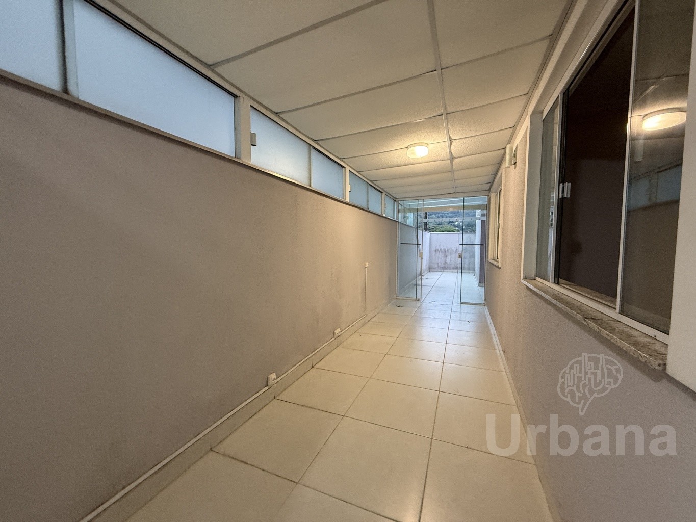 Apartamento com terraço no Centro | Urbana Imóveis