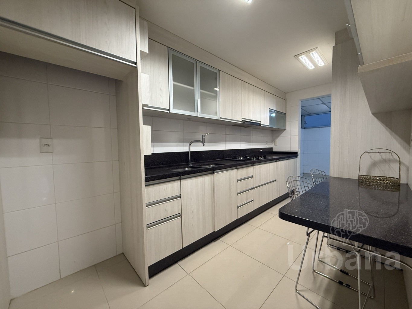 Apartamento com terraço no Centro | Urbana Imóveis