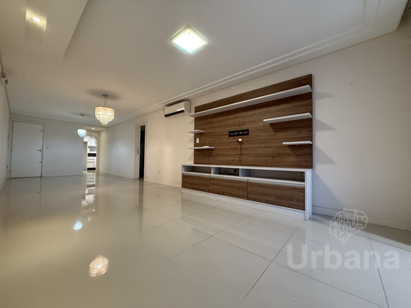 Apartamento com terraço no Centro | Urbana Imóveis