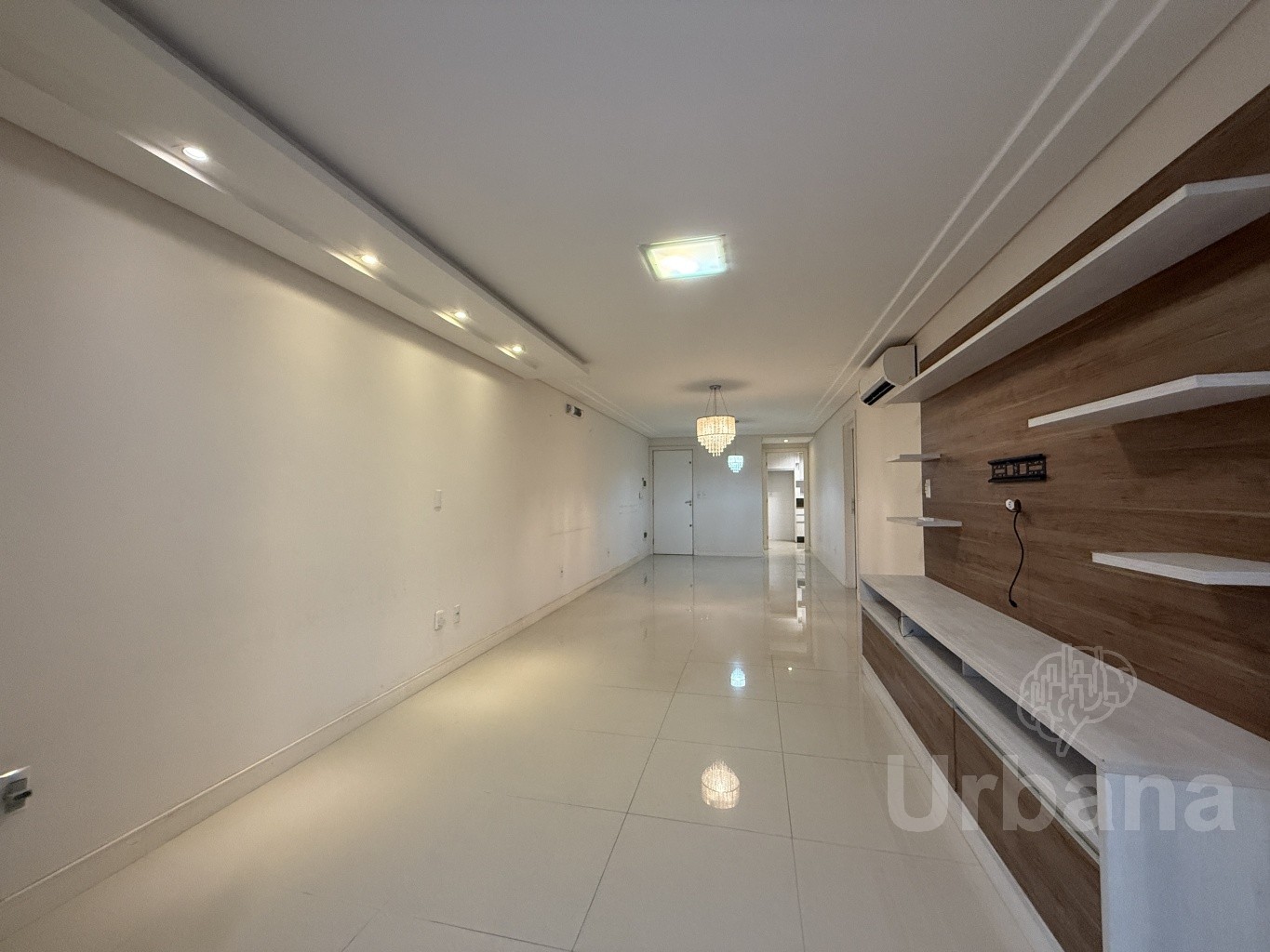 Apartamento com terraço no Centro | Urbana Imóveis