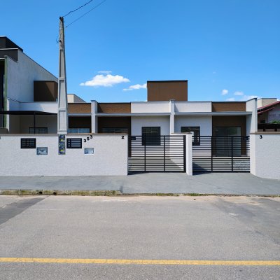 Casa geminada no bairro Estrada Nova com 2 quartos