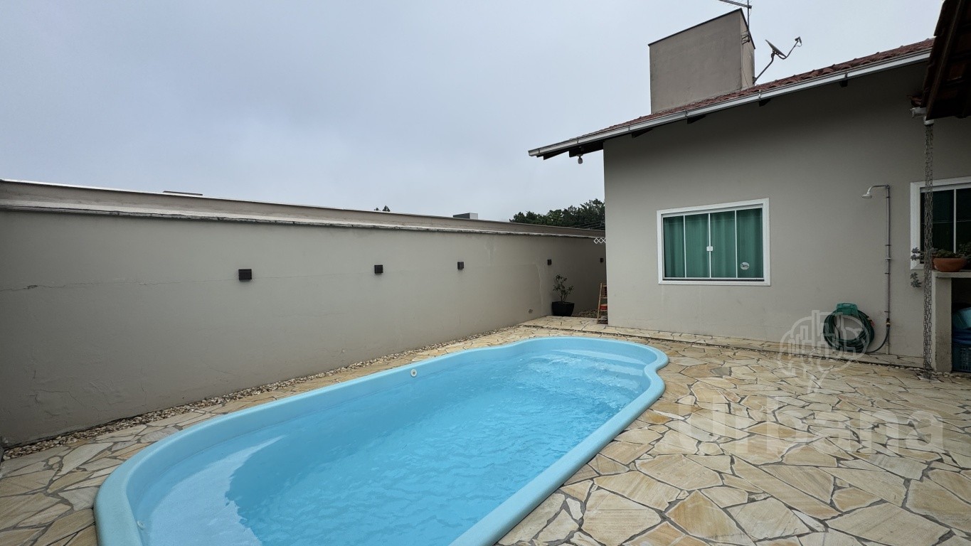 Casa semimobiliada no Chico de Paulo – Jaraguá do Sul | Imobiliária Urbana