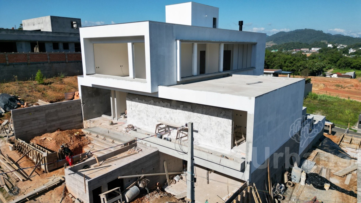 Casa com 4 suítes no Loteamento Champs Elysées – Jaraguá do Sul | Urbana Imóveis