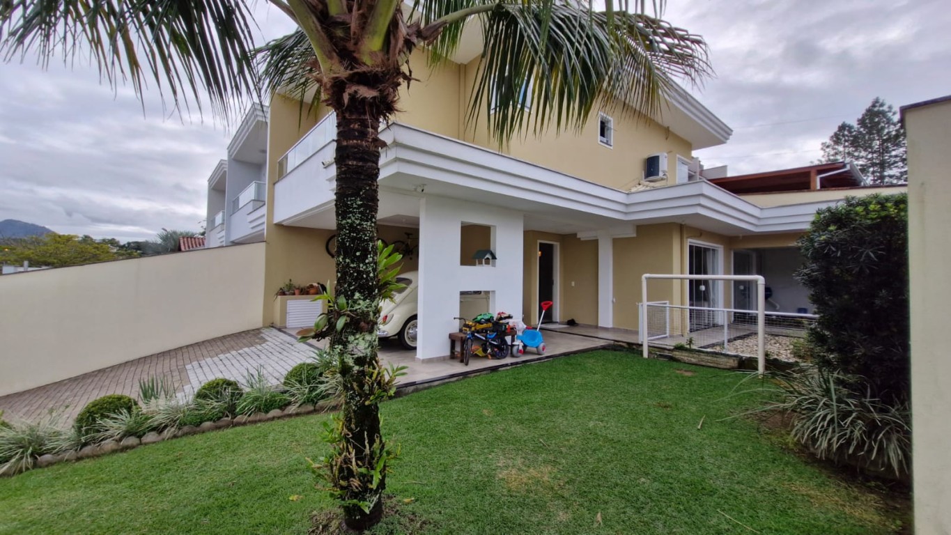Casa mobiliada no Jaraguá Esquerdo - Jaraguá do Sul | Urbana Imóveis