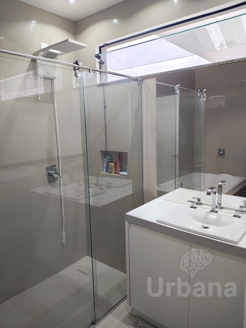 Casa com 5 quartos no bairro Amizade - Jaraguá do Sul | Urbana Imóveis