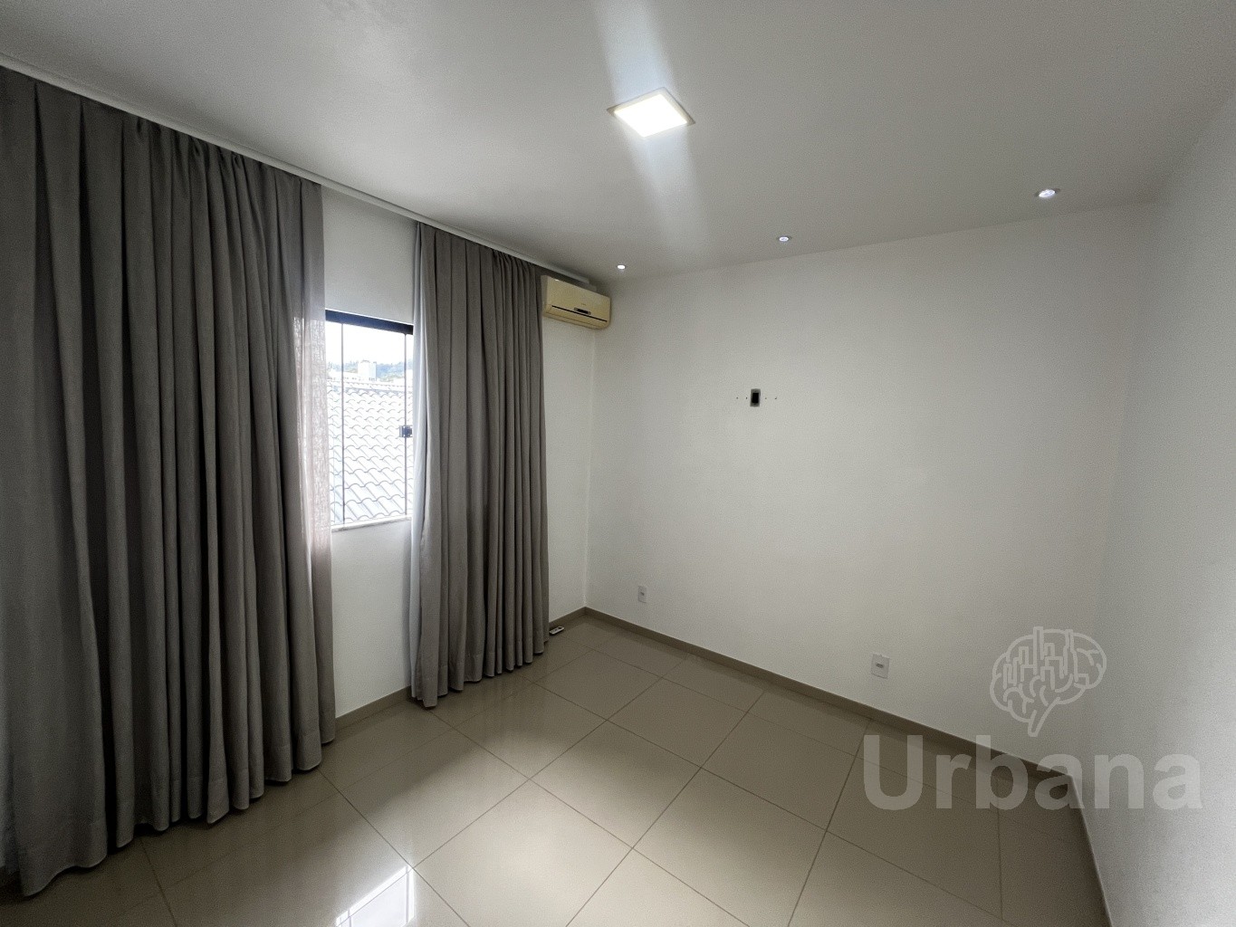 Casa com 5 quartos no bairro Amizade - Jaraguá do Sul | Urbana Imóveis